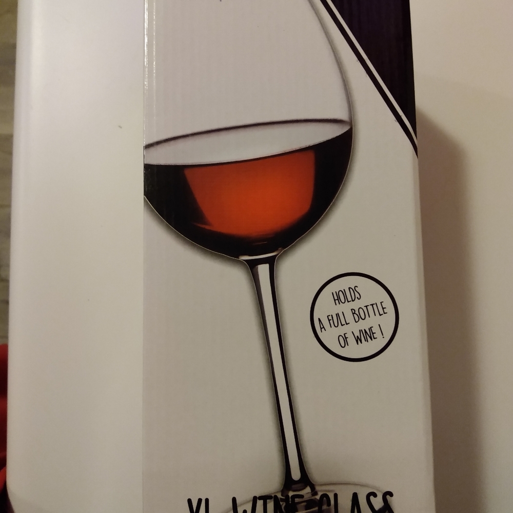 Room 2 Room XL clear wine glass. New in box. Holds an entire bottle of wine
